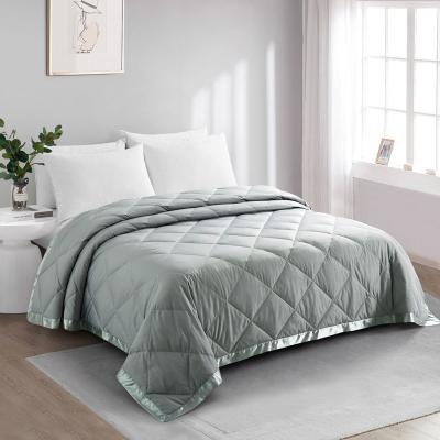 China Natural Low Anti-pilling And Feathering Microfiber Filled Lightweight Blanket Oversize Blanket With Satin Trim For Bed for sale