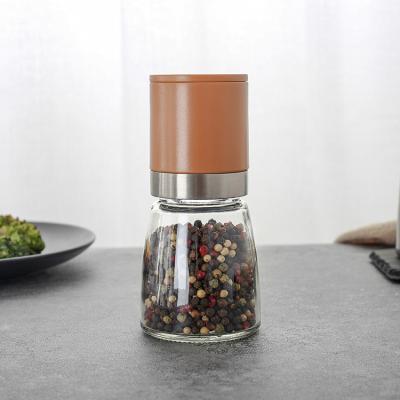 China Viable Kitchen Tools Grinders 100ML Glass Jar and 18/8 Manual ABS 304 Stainless Steel Ring Ceramic Core Spice Salt Plastic Pepper Mill for sale