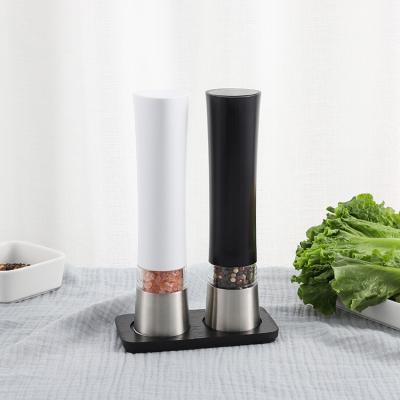 China Viable Hot Selling Kitchen Accessories ABS Body Stainless Steel Core Salt And Pepper Shaker Shaker Grinder Set With Bamboo Base for sale