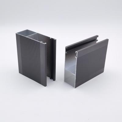 Chine 6063 profils T5 en aluminium utilisés pour la voie de guide pour la porte en aluminium de volet de rouleau à vendre