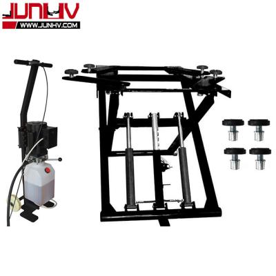 China Factory Price 2.8ton Manual Portable Scissor Car Lift With Rubber Pads 2800KGS for sale