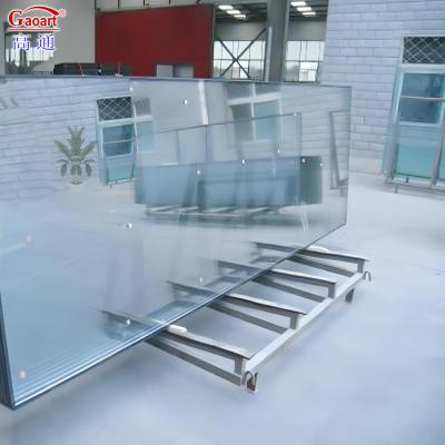 中国 Large Fire Beveled Frameless Building Tempered Glass Waker Pieces with Flat Structure 販売のため