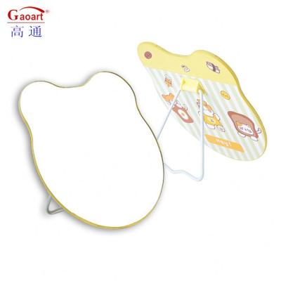 China Mini Round Custom Pocket Heart Shaped Adjustable Light Makeup Mirror for Lady Dressing for sale