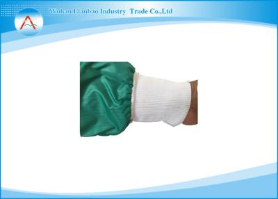 China OEM Green double deck Surgical Gowns Reusable , Hospital Gowns For Men for sale