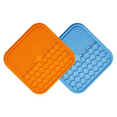 China Automatic Hot New Products Pet Tableware Environmental Friendly Silicone Cat And Dog Lick Mat for sale