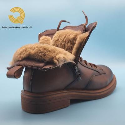 China Waterproof 2022 Wholesale Top Quality Top Grain Genuine Leather Plush Thickened Thermal Winter Martin Boots for men for sale