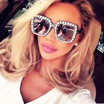 China Fashion Sunglasses Shape Rhinestone Square Decoration Oversized Frame PC Gradient Color Women's Italian Promotional Ladies Sun Glass Sunglasses for sale