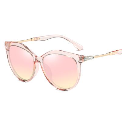 China Luxury Vintage Diamond Sunglasses Fashion Round Ladies Polarized Brand Design Women Sunglasses SKYWAY Fashion New Cat Eye Female Sun Glasses for sale