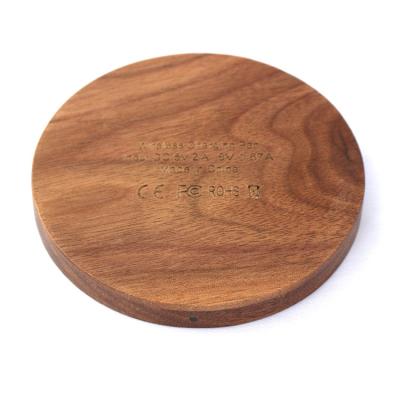 China Mini Cell Phone Wooden Mobile Phone Wireless Charger Portable Charger for sale