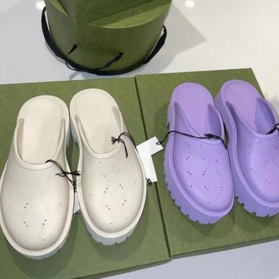 China Sandal Flats 2021 New Fashion Hole Shoes Women's Outer Wear 3.5cm Summer Beach Lazy Shoes for sale