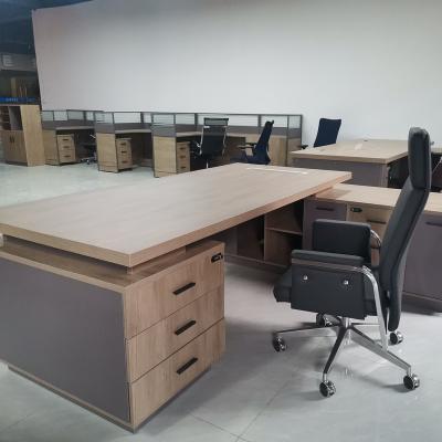 China Modern Design Modular Executive Table Large Boss Chair Modern Wooden Office Desk OEM Customized for sale