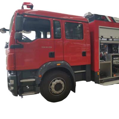 China Firetruck Vehicle 4x2 Double Cabin 6T Water Foam Tank Emergency Rescue Fire Pump Truck Combat Fire Truck for sale