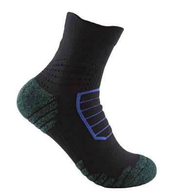 China Custom Logo Sports Socks Athletic Basketball High Quality Breathable Knocks Out Design Socks for sale