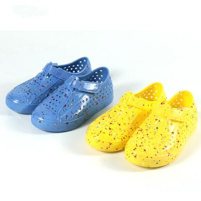 China New Summer Spring Children's Spring Children's Shoes PVC Soft Sole Popular Flat Casual Girl Boy's Flat Sandals for sale