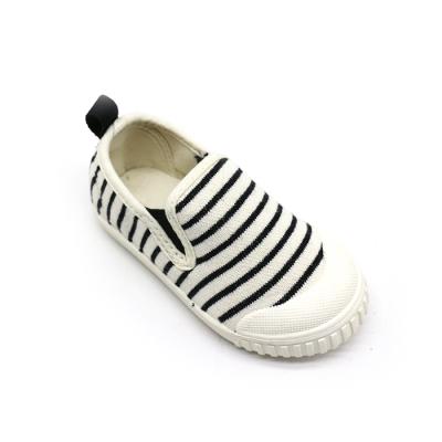 China Cheapest Wholesale Flat Fashion White Boys/Comfortable Baby Girls Shoes Kids Flat Casual Shoes for sale