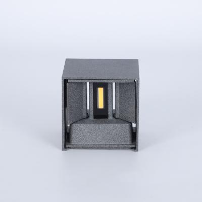 China Modern Simple Warm Square Light Yellow LED Scone Post Style Post Style Polycarbonate Outdoor Wall Lamps for sale