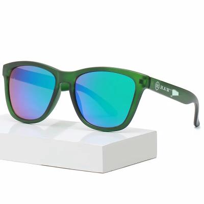 China Fashion sunglasses 2021 fashion trend summer sunglasses unisex sunglasses 99122 for sale