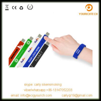 China Memoria USB de encargo promocional asequible de la pulsera de Giveways en venta