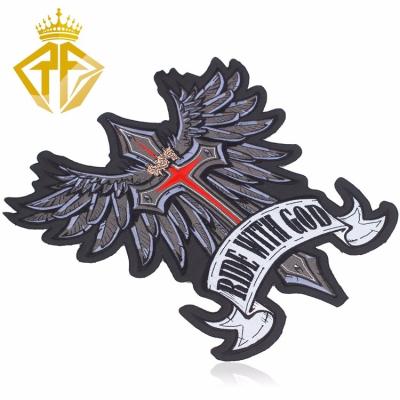 China Handmade Custom Factory Eagle Oversized Embroidery Badge for sale