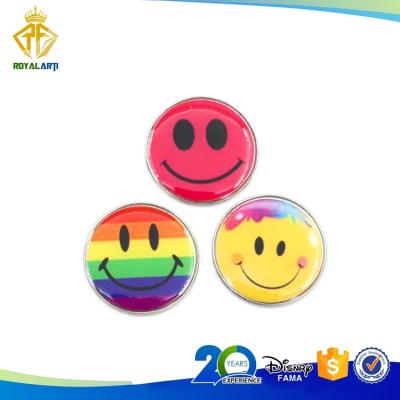 China Zinc alloy Hot Selling Funny Smiley Face Golf Ball Marker with Epoxy Dome for sale