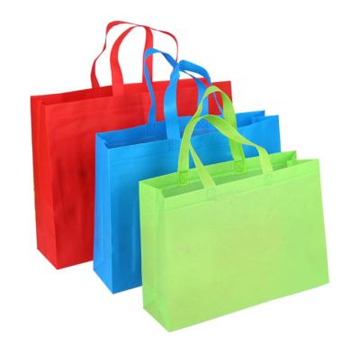 China Eco Friendly Customized Non Woven Roll Bag Supermarket Carrier Bags for sale