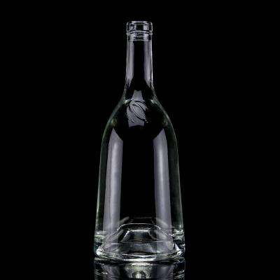 China Liquor Whiskey Glass Bottle Manufacturers With Cork 750ml Super Glass Vodka Bottle Flint Glass Bottles For Whiskey And Juniper for sale