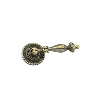 China Factory Price Modern Cheap Dresser Antique Pendant Handle For Cabinet Champagne Bronze Furniture Handles for sale