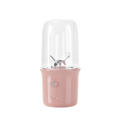 China Multifunctional Personal Mini USB Smoothies Blender 250ml USB Blender Cup Rechargeable Portable Shakes Smoothies Blender for Car Outdoor Travel for sale