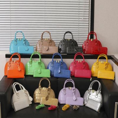 China Fashion Designer Handbags Famous Brands Women Handbags Ladies Shoulder Clips Luxury Leather Purses 2023 and PU Handbags for sale