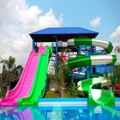 China Slide de água de fibra de vidro ecológico perfeito para saídas de piscinas em parques aquáticos e resorts à venda