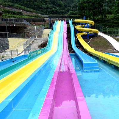 China Gezinsvriendelijke geweldige commerciële glasvezel waterglijbanen voor een waterpark Te koop