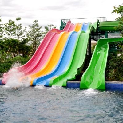 China Kleurrijk ontwerp Dubbele waterslide Waterpark Waterglijbaan geschikt voor verschillende leeftijden Te koop