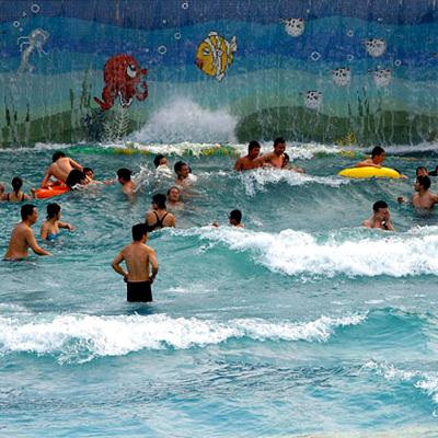 China Veiligheidsgolf zwembad waterpark apparatuur met 1,8 meter waterdiepte verschillende golffrequenties Te koop