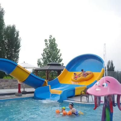 Chine Des toboggans aquatiques boomerang personnalisés pour 2 enfants avec toboggan à radeau pour le plaisir à vendre