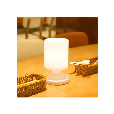 China PE Material Modern Round Table Lamp Usb Rechargeable Portable Led Table Lamp for sale