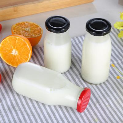 China Beverage Factory Supplying 300ml 500ml Beverage Bottle Fruit Wine Bottle Coffee Milk Tea Glass Bottle for sale