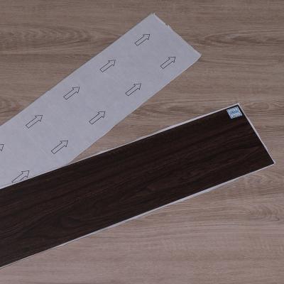 China 1.2mm Binnengebruiks Houten Geweven LVT Zelfklevende Schil en Vinyl de Bevloeringstegel van Stokpvc Te koop