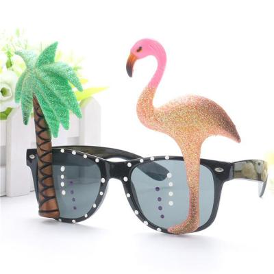 China Fuunny Party Summer Pineapple Plastic Hawaiian Sunglasses Beach Themed Party Supplies Decoration for sale