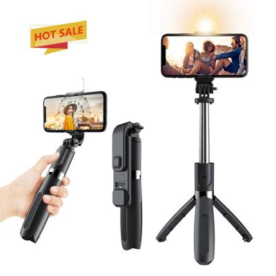 China Controller 1024mm Height Selfie Stick Mini Light Cell Phone Holder Selfie Stick Tripod Tripod/Remote Light For YouTube Video Makeup for sale