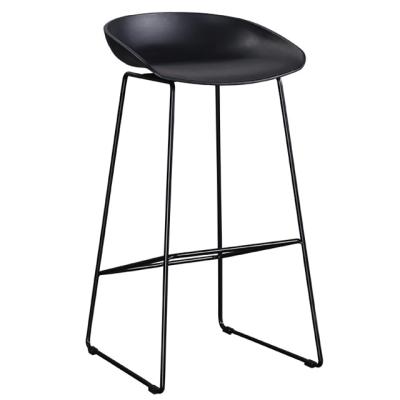 China Custom Nordic Modern Minimalist Bar Stools Cooling Wrought Iron Referee Chair For Kitchen for sale