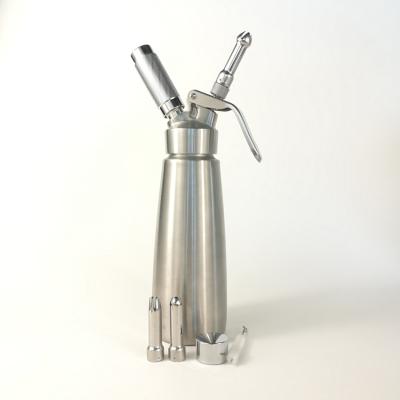 China Sustainable Custom Mirror Finished Stainless Steel Whipped Cream Dispenser With 1L Metal Spouts for sale