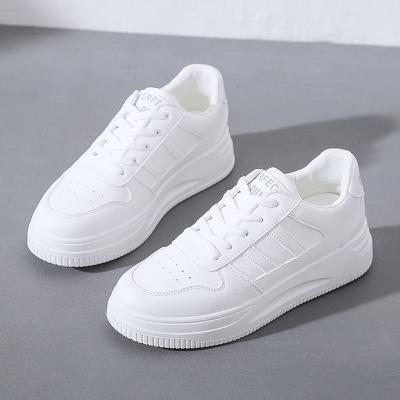 China Sports Women's Leisure White Low Top Sports Flat Non Slip Athletic Shoes for sale