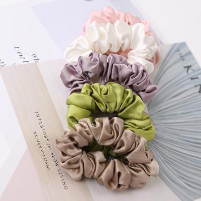 China 2021 New Arrival Fashionable OEM 6A Silk Hair Scrunchies Luxury Hair Elastics 100% Silk Scrunchie for sale