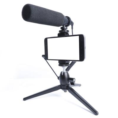 China Handheld Microphone Shotgun Microphones Hypercardioid Microphone with Video Live Streaming Mobile Phone Holder Microphone for sale