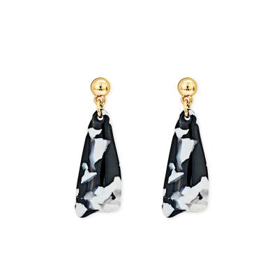 China Fashionable Korean dongdamen's new long resin earrings popular earrings women's popular earrings for sale