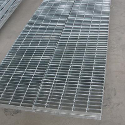 China 2021 traditional hot sales! ! Galvanized Floor /Stair Tread Welded Steel Grating With Design for sale