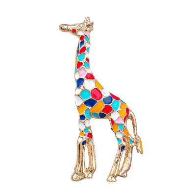 China Fashion Vintage Metal Drop Oil Color Giraffe Brooch Women Backpack Cartoon Brooch Pin Cute Jewelry Accessories Party Badge for sale