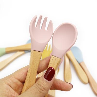 China BPA Free Custom Silicone Baby Spoons Logo Food Grade For Toddlers Kids Silicone Baby Feeds Microwave To Tableware Baby Spoon Feeding Spoon for sale