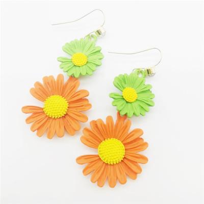 China Cartoon Small Daisy Sun Flower Earrings Ear Hooks Long Thin Point Diamonds And Cool Hyuna Flower Earrings for sale