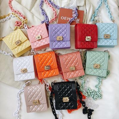 China 2021 Luxury New Designer's Shoulder Jelly Bags PVC Macaron Bag Vertical Rhombus Mini Bags Candy Purse Chain for sale